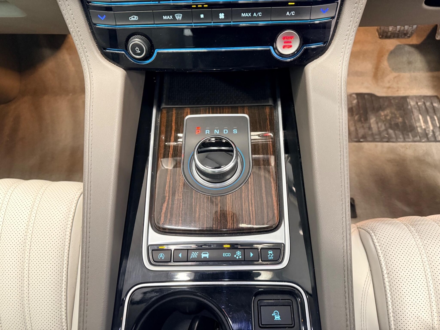 Used Jaguar F-Pace 2016 for sale - 77440340: Photo 29