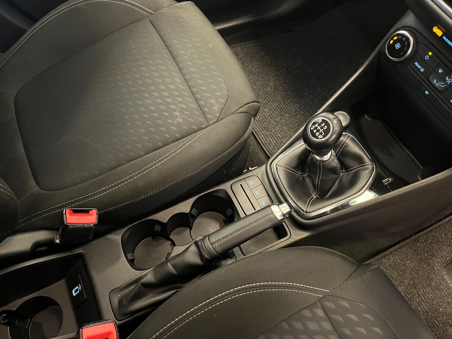 Used Ford Fiesta 2018 for sale - 76753178: Photo 24