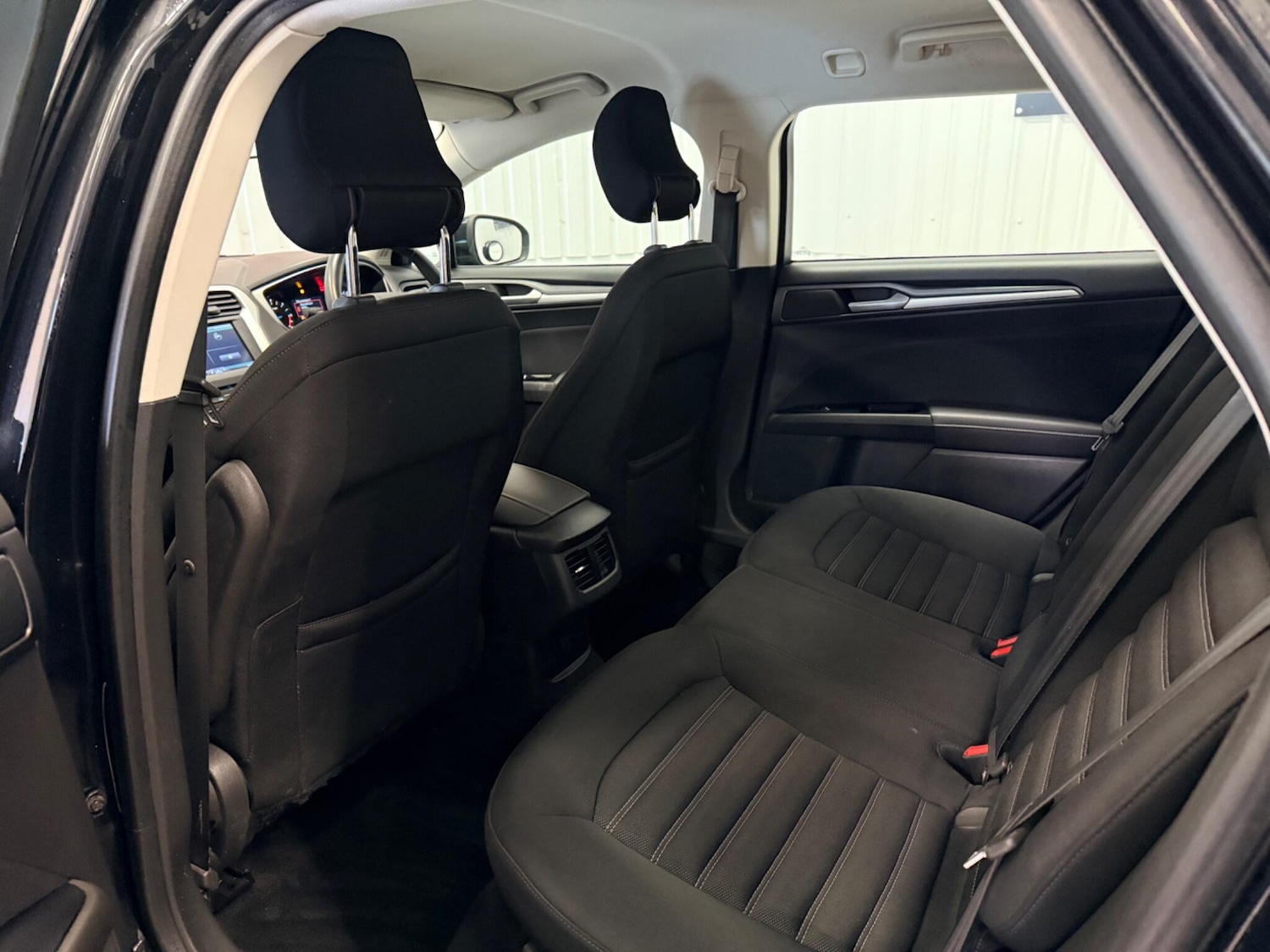 Used Ford Mondeo 2015 for sale - 77439739: Photo 10