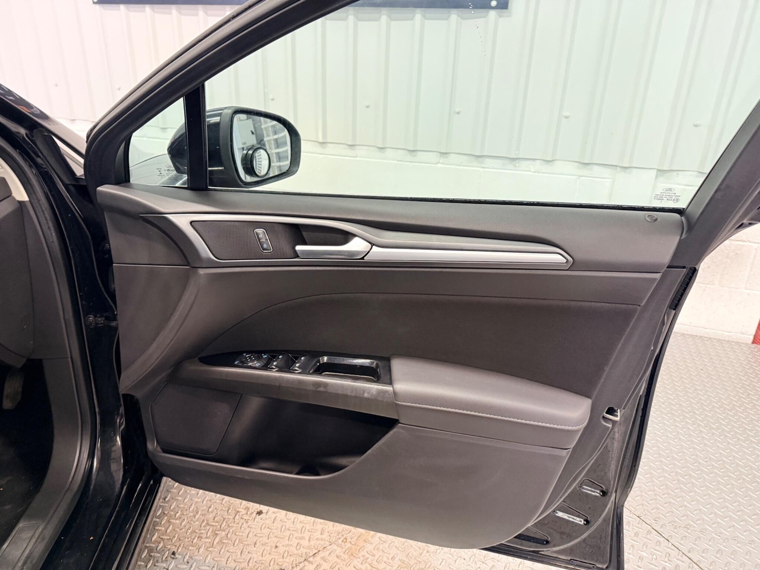 Used Ford Mondeo 2015 for sale - 77439739: Photo 13