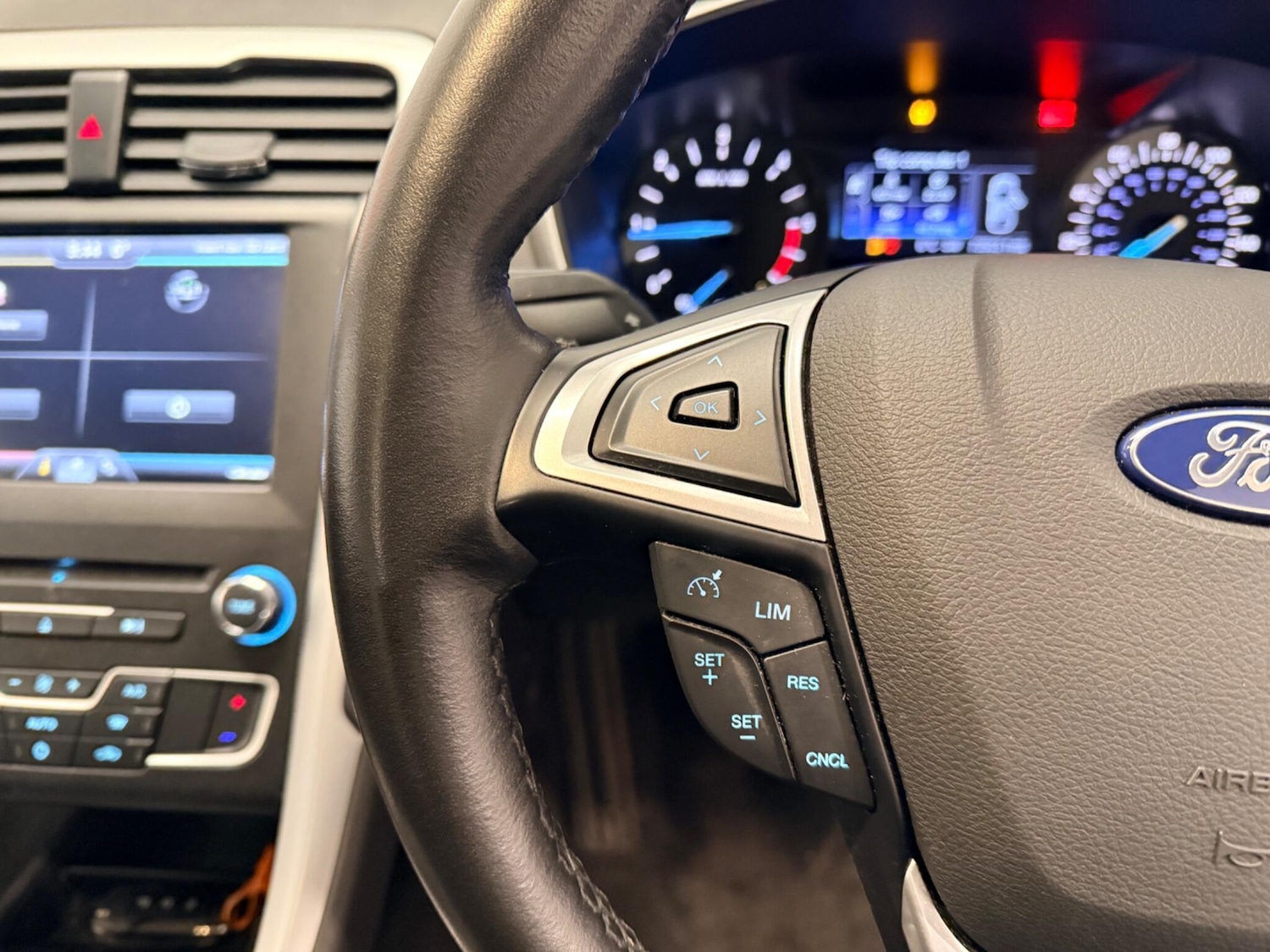 Used Ford Mondeo 2015 for sale - 77439739: Photo 16