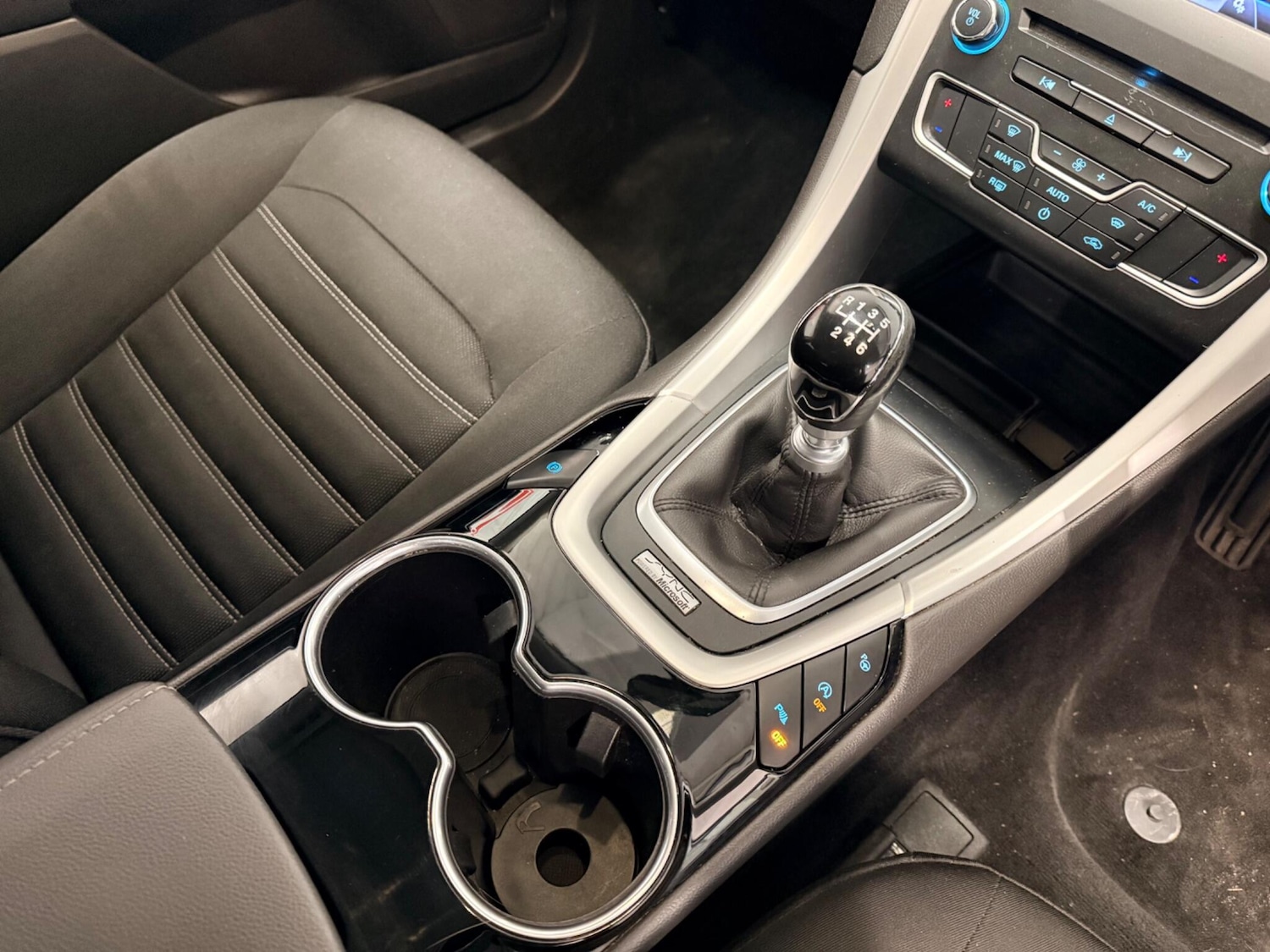 Used Ford Mondeo 2015 for sale - 77439739: Photo 26