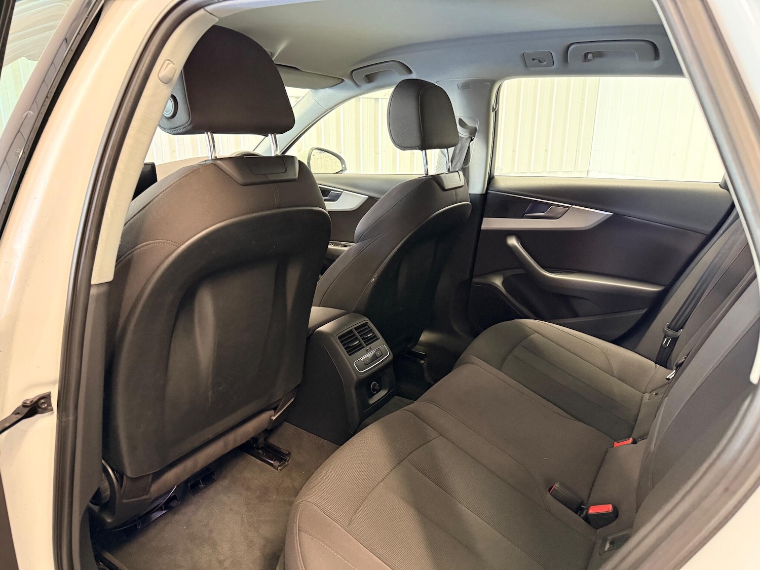 Used Audi A4 2017 for sale - 77130654: Photo 11