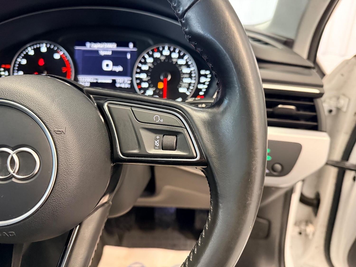 Used Audi A4 2017 for sale - 77130654: Photo 20