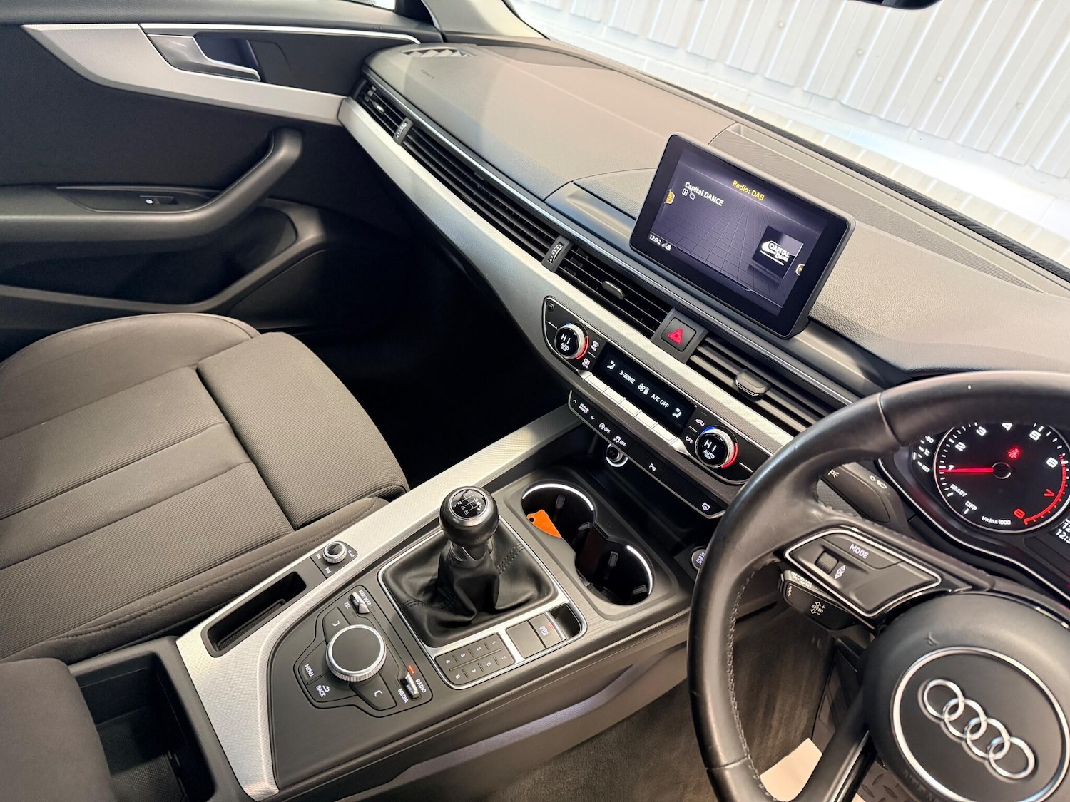 Used Audi A4 2017 for sale - 77130654: Photo 23