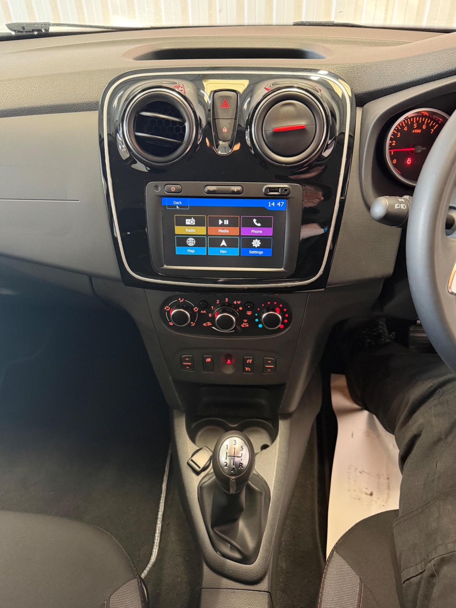 Used Dacia Sandero Stepway 2019 for sale - 77658449: Photo 23