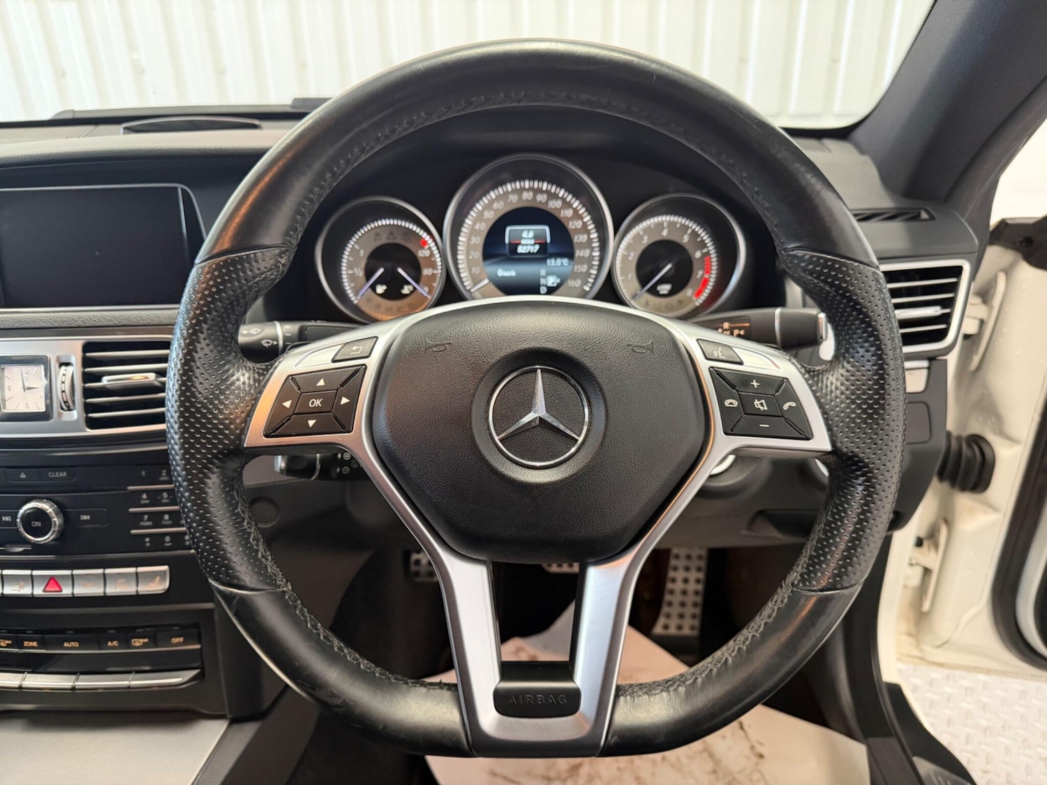 Used Mercedes-Benz E Class 2016 for sale - 77993405: Photo 17