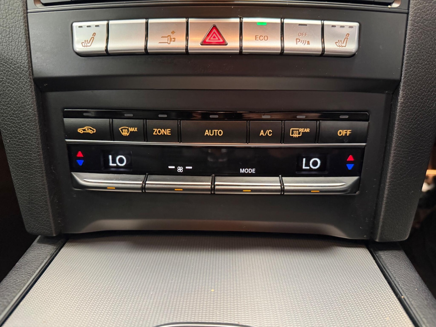 Used Mercedes-Benz E Class 2016 for sale - 77993405: Photo 25