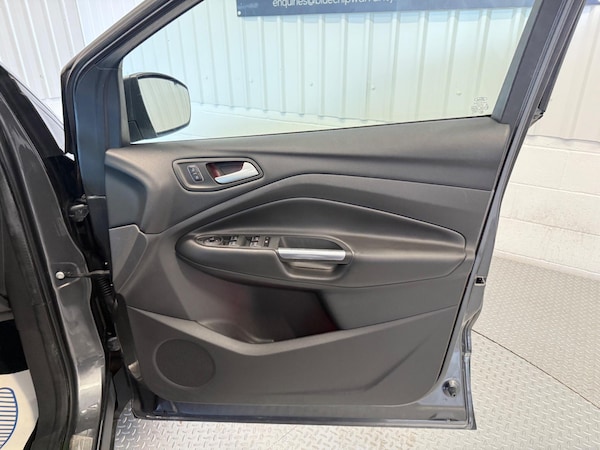 Used Ford Kuga 2017 for sale - 76059447: Photo 17