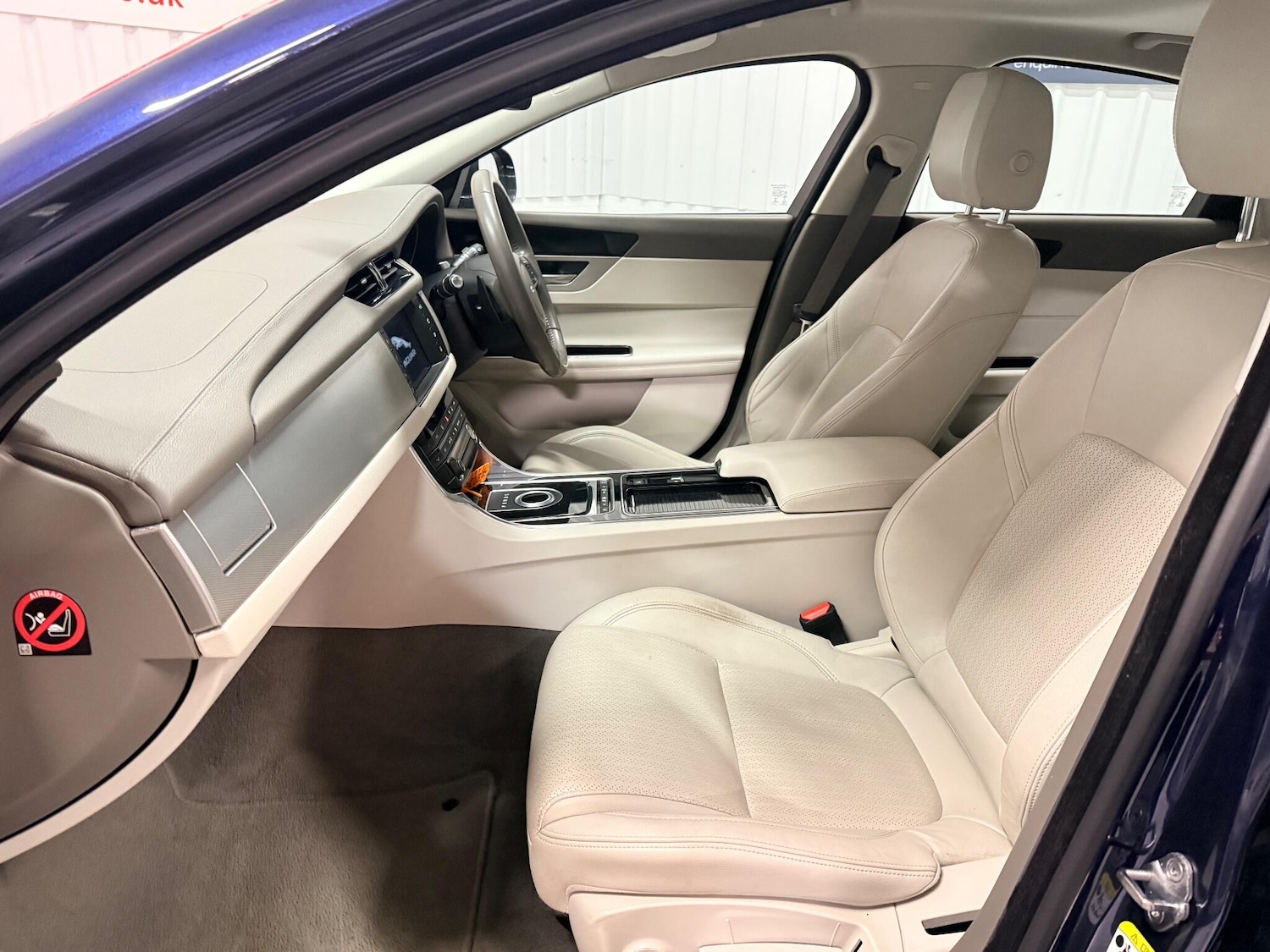 Used Jaguar XF 2016 for sale - 77143859: Photo 14