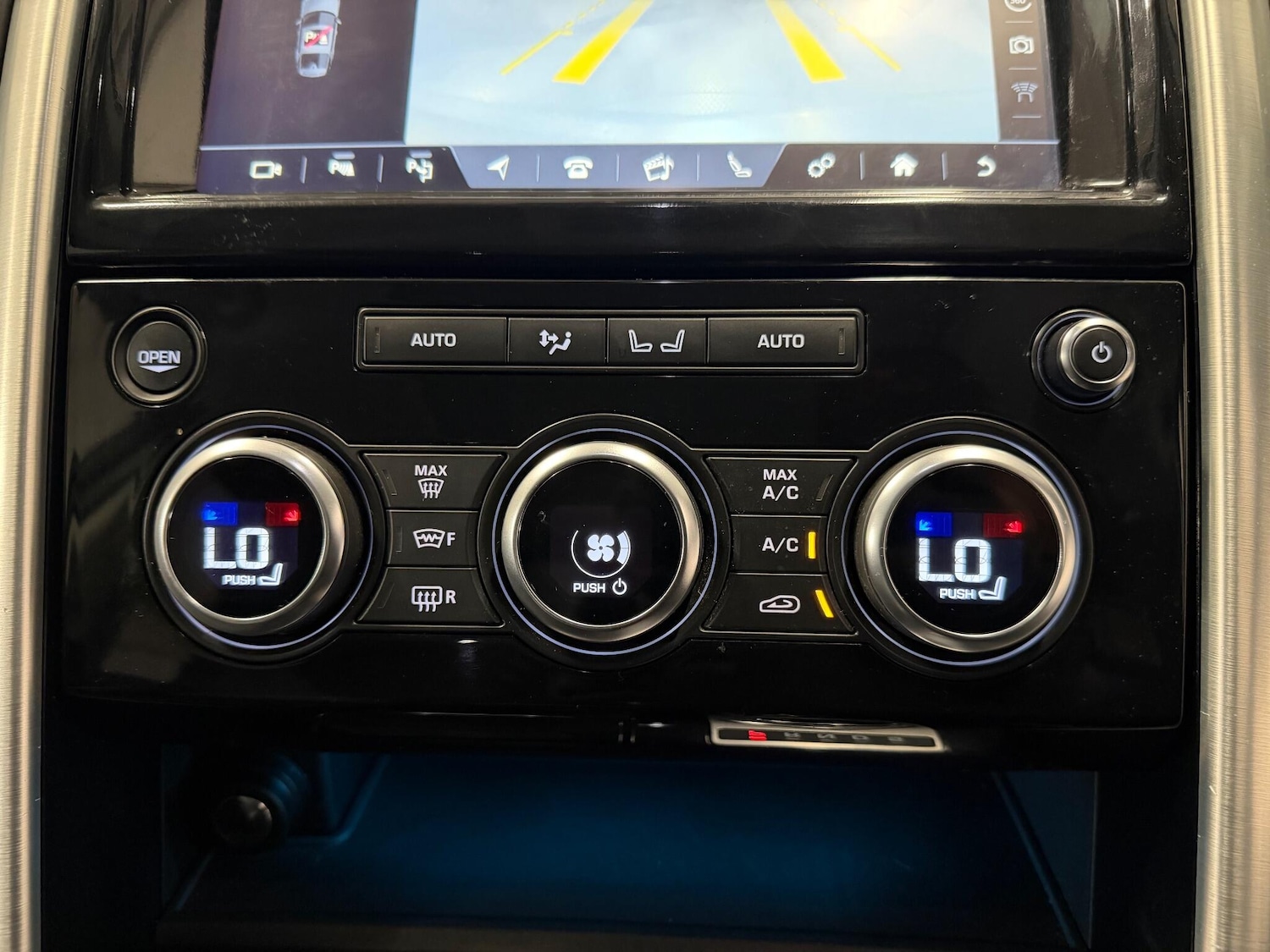 Used Land Rover Discovery 2017 for sale - 76585416: Photo 29