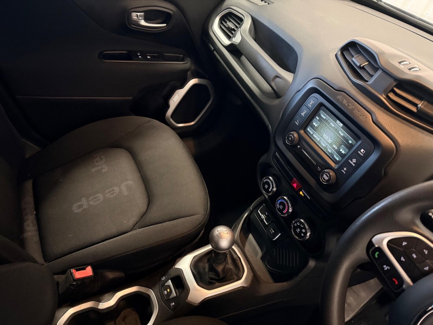 Used Jeep Renegade 2017 for sale - 77586058: Photo 21