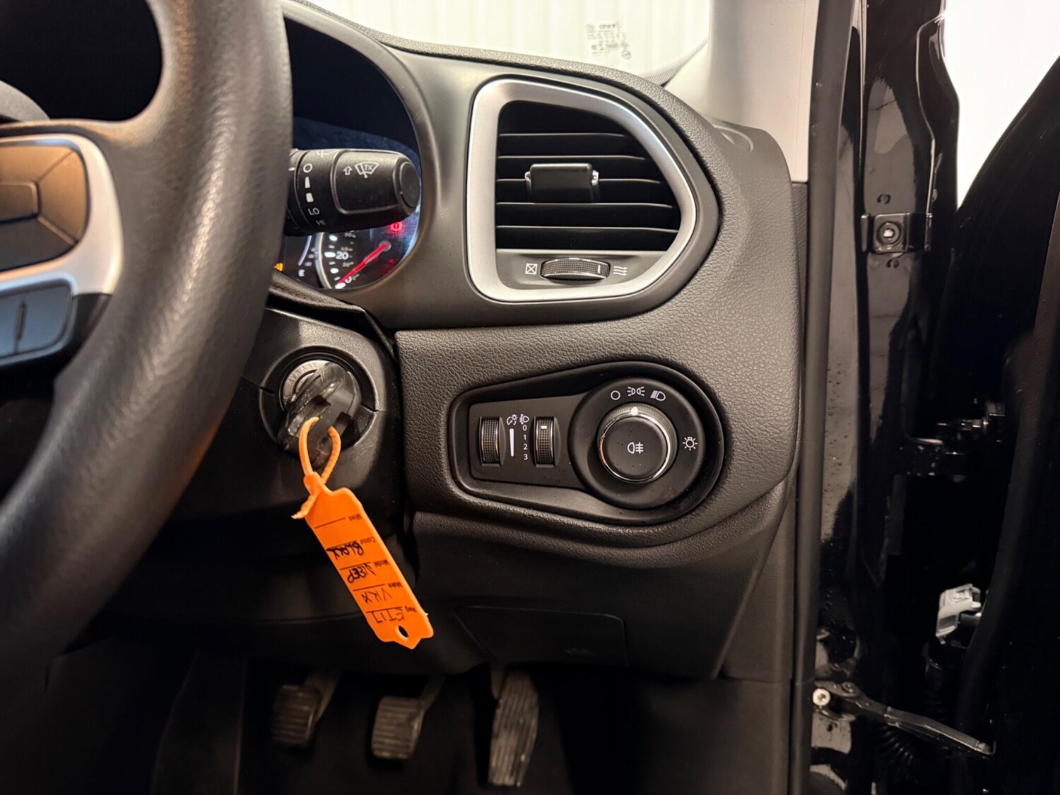 Used Jeep Renegade 2017 for sale - 77586058: Photo 22