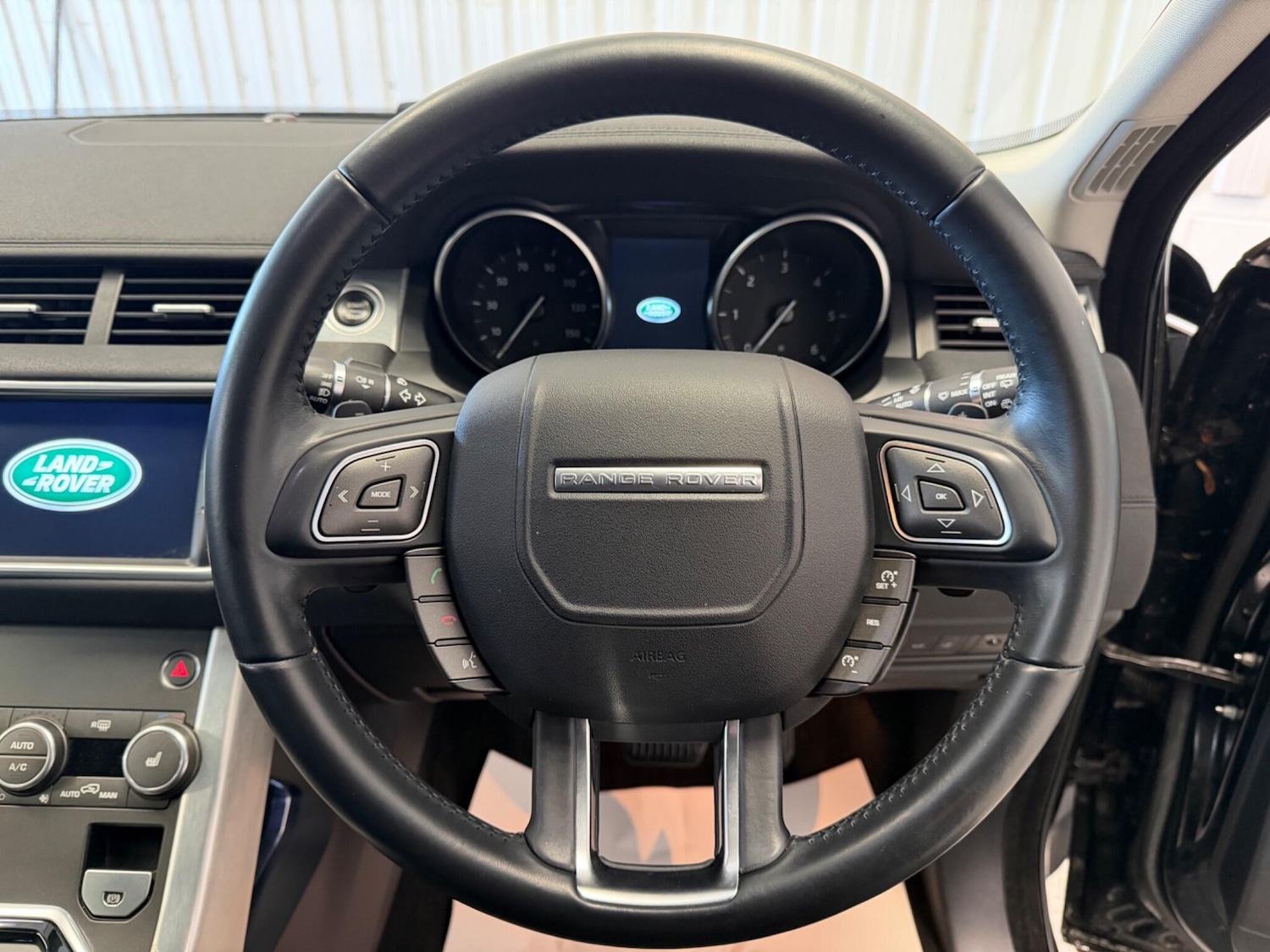 Used Land Rover Range Rover Evoque 2017 for sale - 77587145: Photo 18