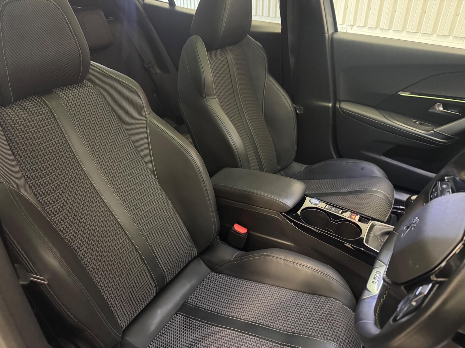 Used Peugeot 2008 2020 for sale - 78185398: Photo 17