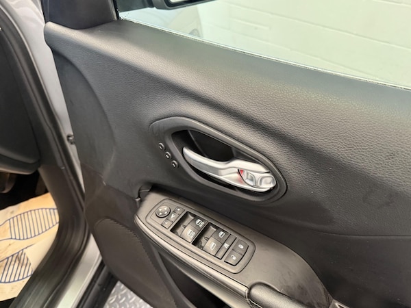 Used Jeep Cherokee 2015 for sale - 76325978: Photo 18