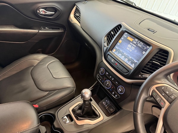 Used Jeep Cherokee 2015 for sale - 76325978: Photo 29