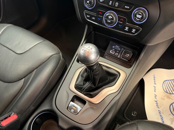 Used Jeep Cherokee 2015 for sale - 76325978: Photo 32