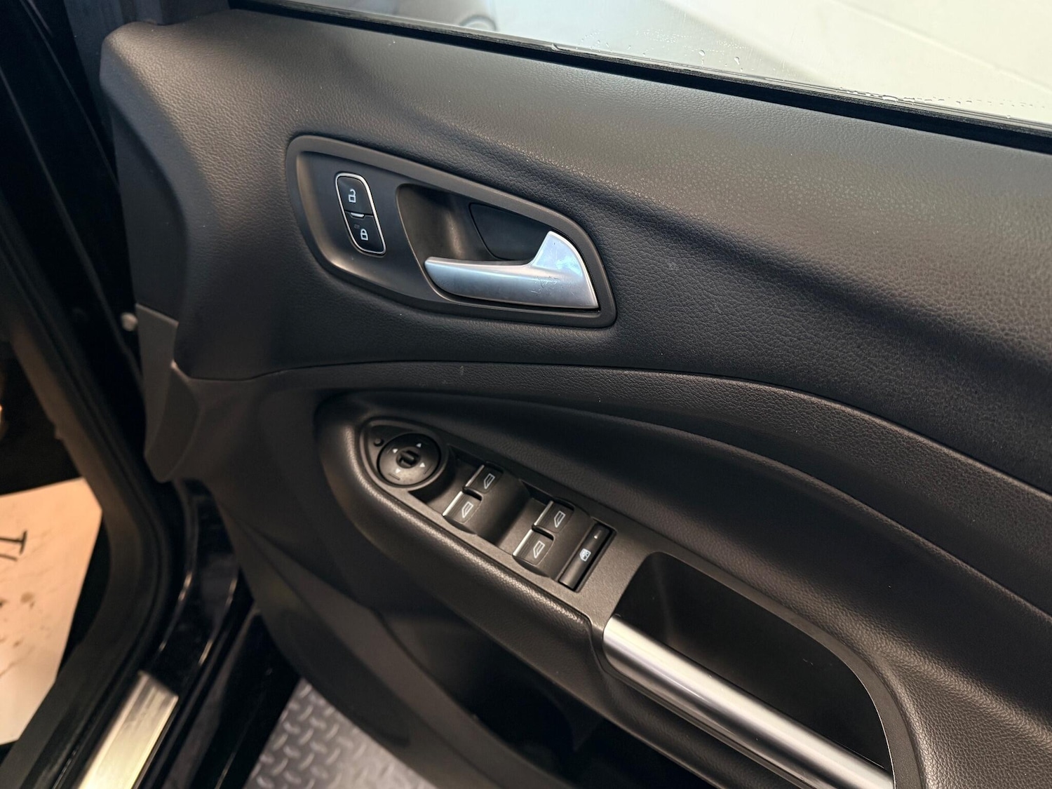 Used Ford Kuga 2017 for sale - 76702255: Photo 17