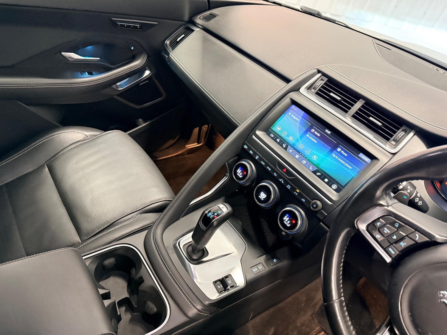 Used Jaguar E-Pace 2018 for sale - 77174977: Photo 28