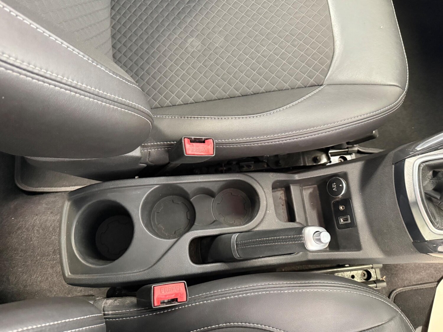 Used Ford Ecosport 2016 for sale - 77840039: Photo 31