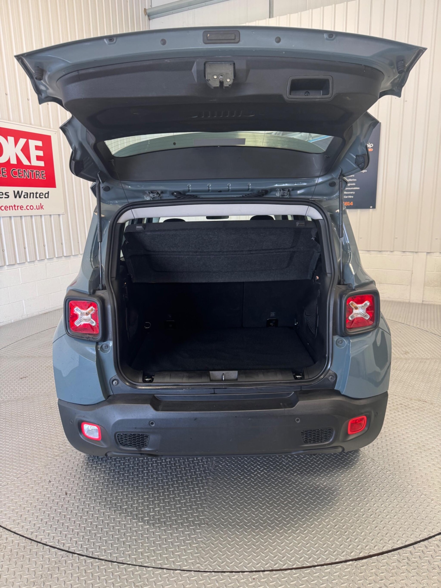 Used Jeep Renegade 2016 for sale - 78185395: Photo 12