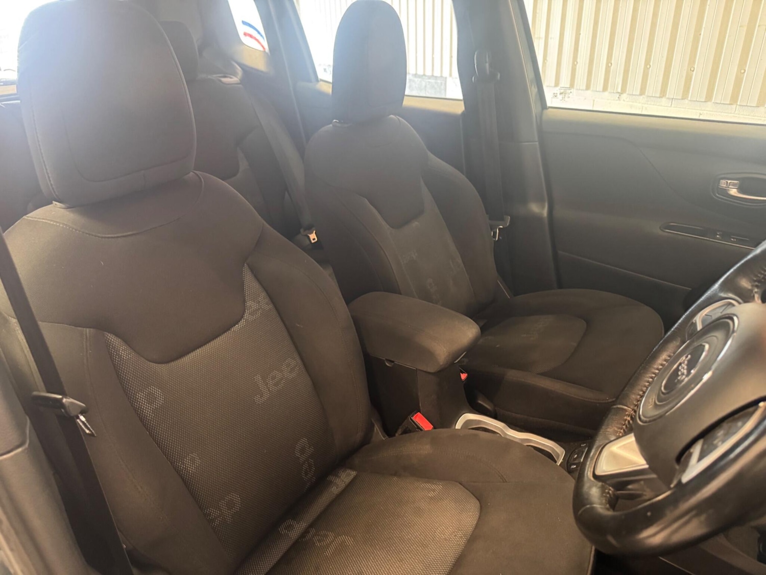 Used Jeep Renegade 2016 for sale - 78185395: Photo 18