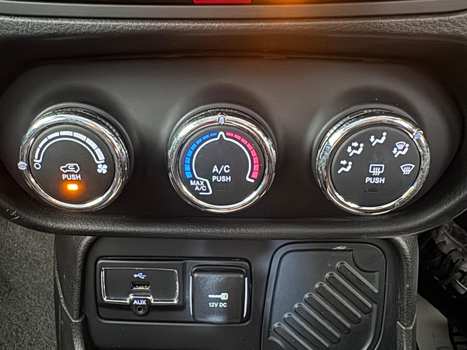 Used Jeep Renegade 2016 for sale - 78185395: Photo 28