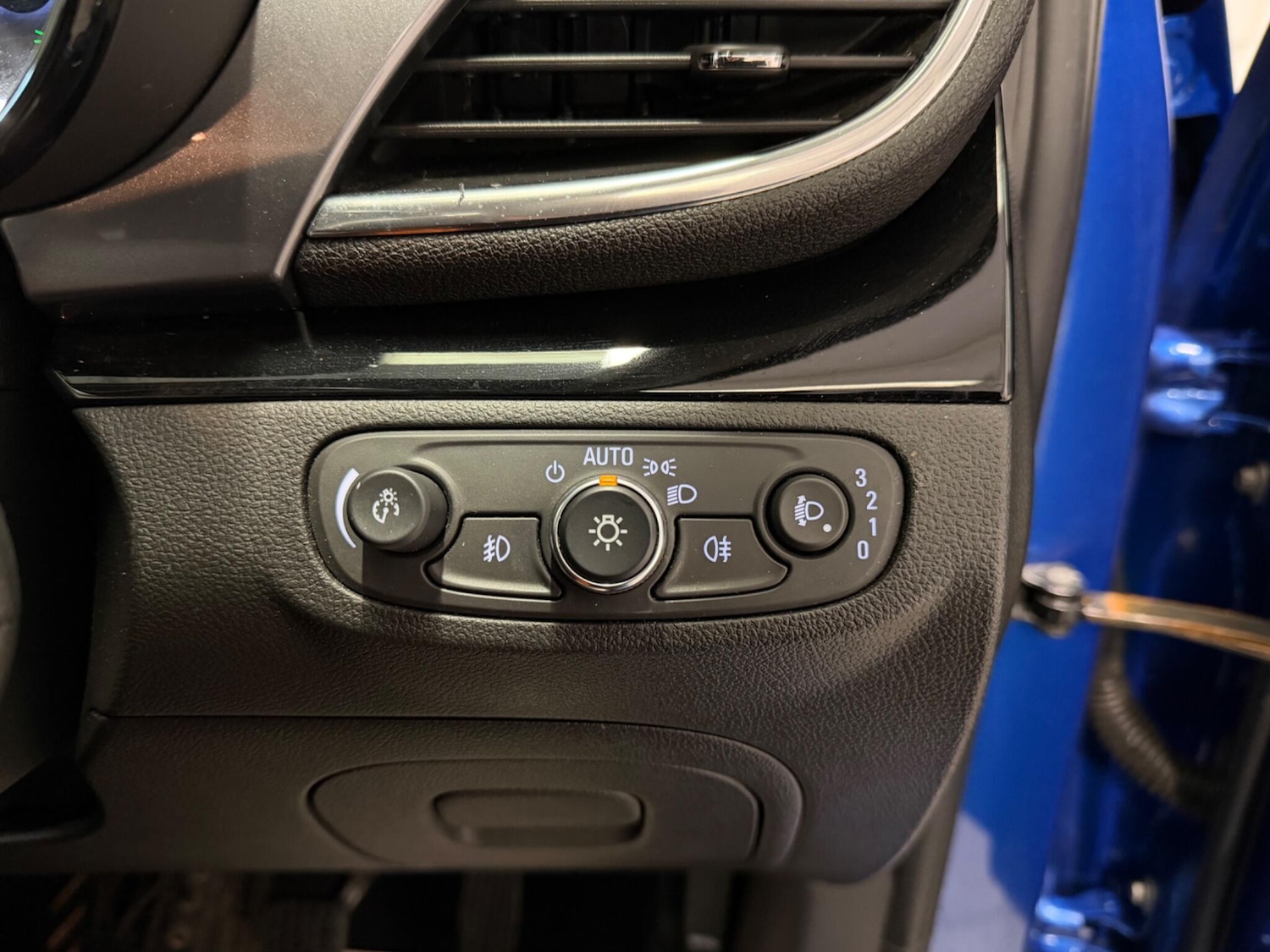 Used Vauxhall Mokka X 2018 for sale - 77411637: Photo 22