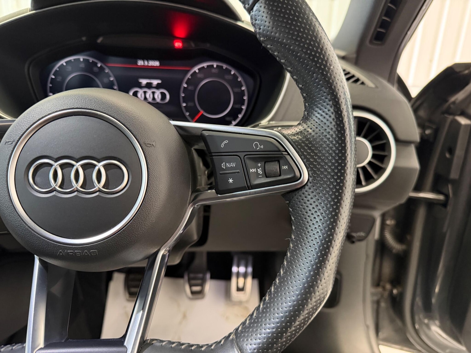 Used Audi TT 2017 for sale - 77993307: Photo 19