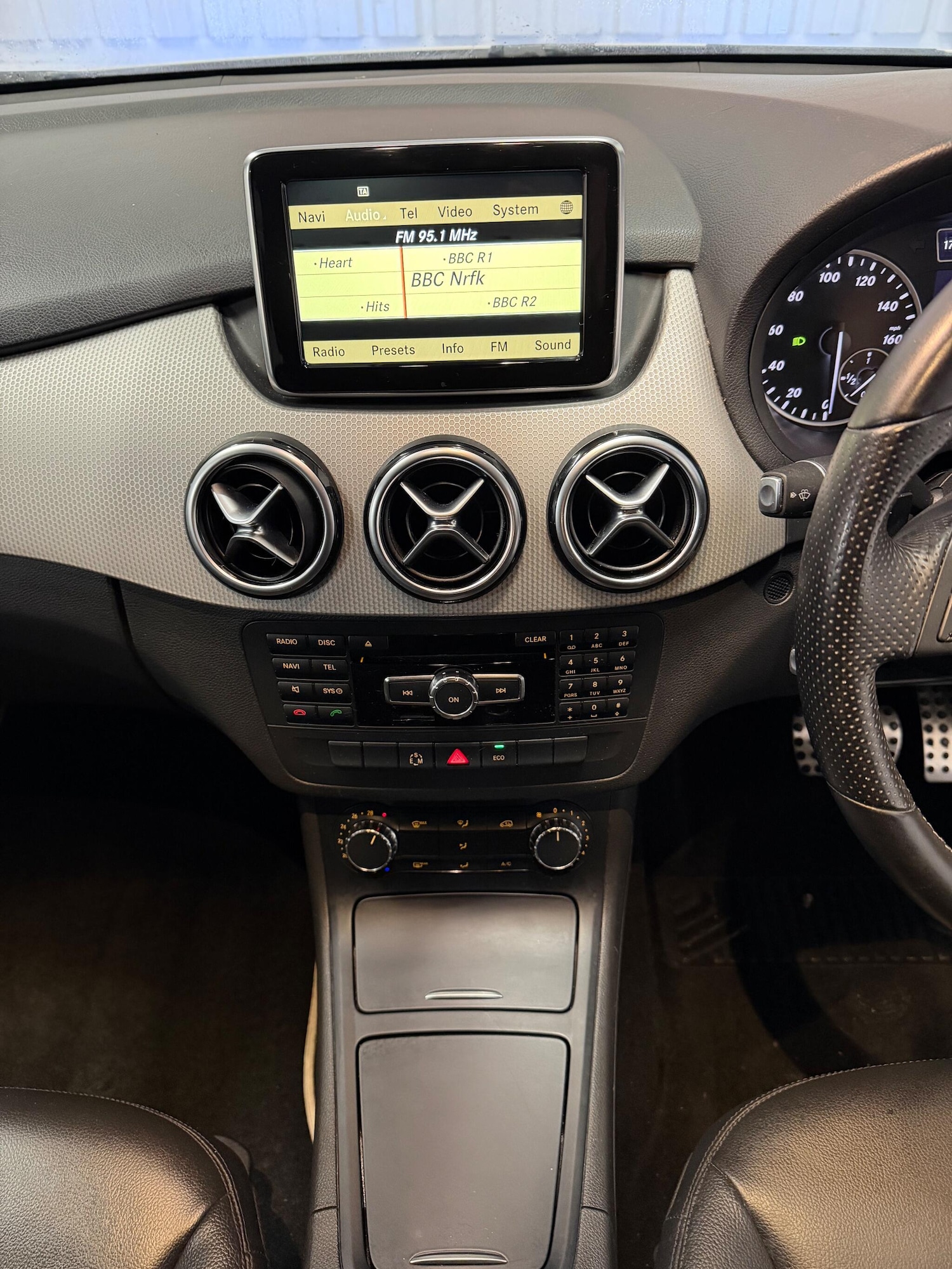 Used Mercedes-Benz B Class 2012 for sale - 76771647: Photo 23