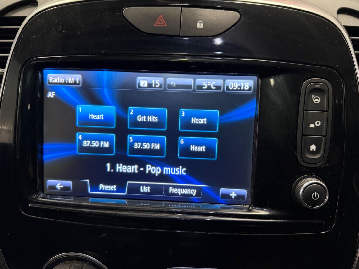 Used Renault Captur 2017 for sale - 77290880: Photo 24