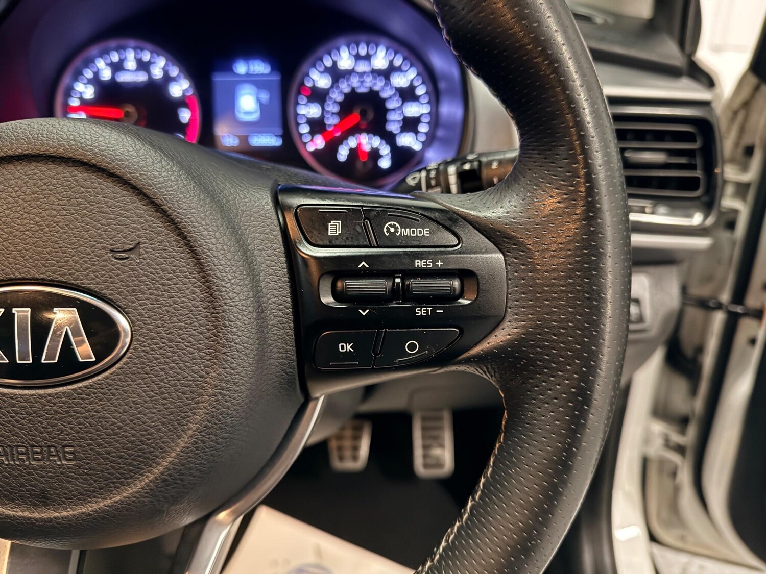 Used Kia Stonic 2018 for sale - 76887295: Photo 21