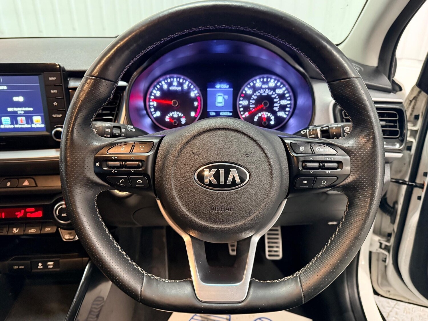 Used Kia Stonic 2018 for sale - 76887295: Photo 23