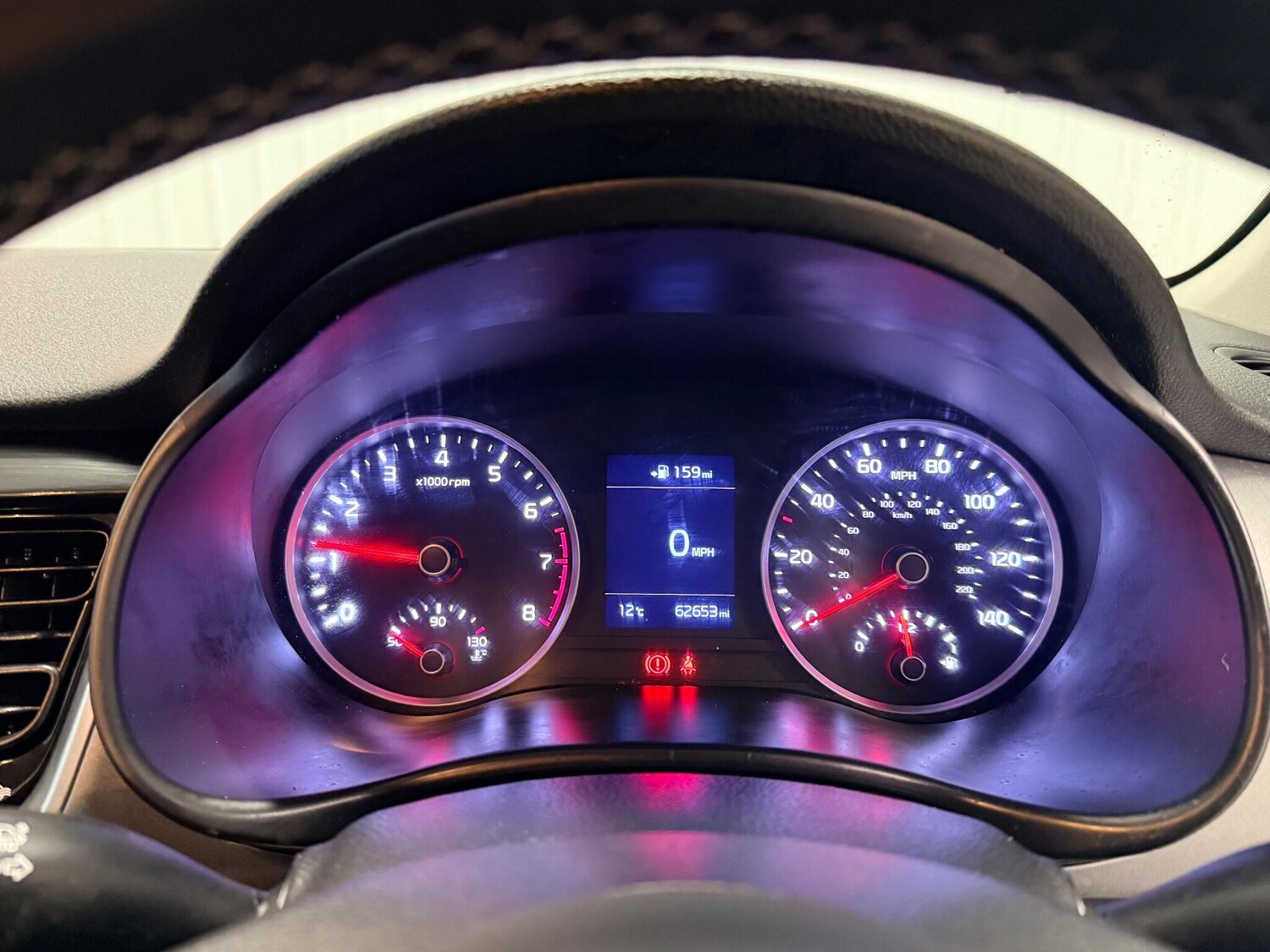 Used Kia Stonic 2018 for sale - 76887295: Photo 26