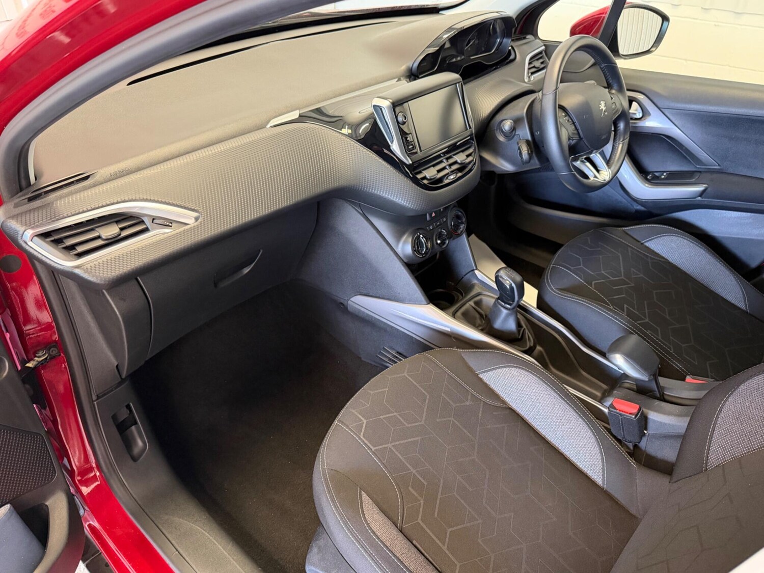 Used Peugeot 2008 2019 for sale - 77908485: Photo 15