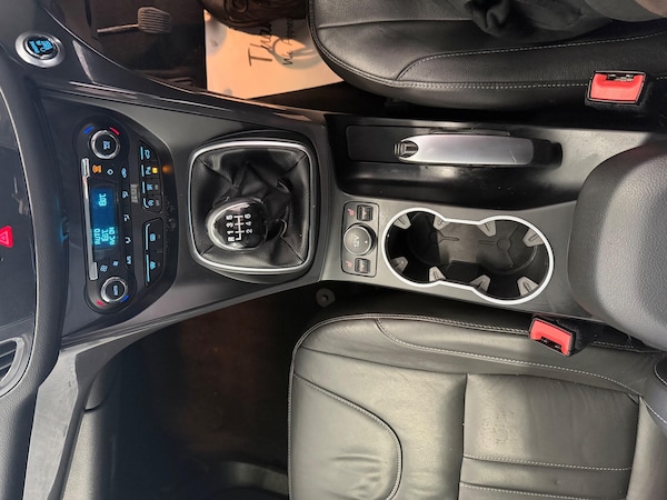 Used Ford Kuga 2015 for sale - 76294581: Photo 27