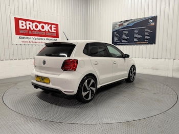 Used Volkswagen Polo 2011 for sale - 76457501: Photo