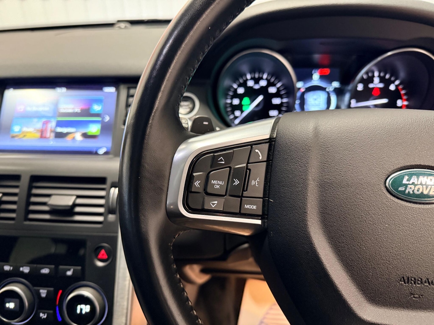 Used Land Rover Discovery Sport for sale - 77647171: Photo 21