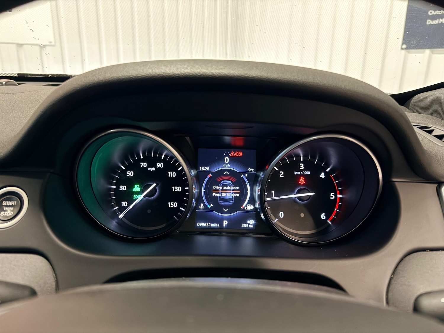 Used Land Rover Discovery Sport for sale - 77647171: Photo 25