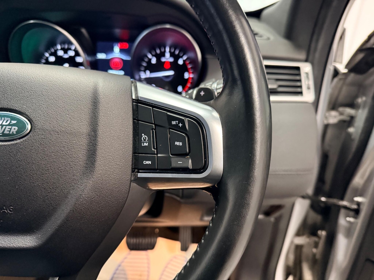 Used Land Rover Discovery Sport for sale - 77647171: Photo 26