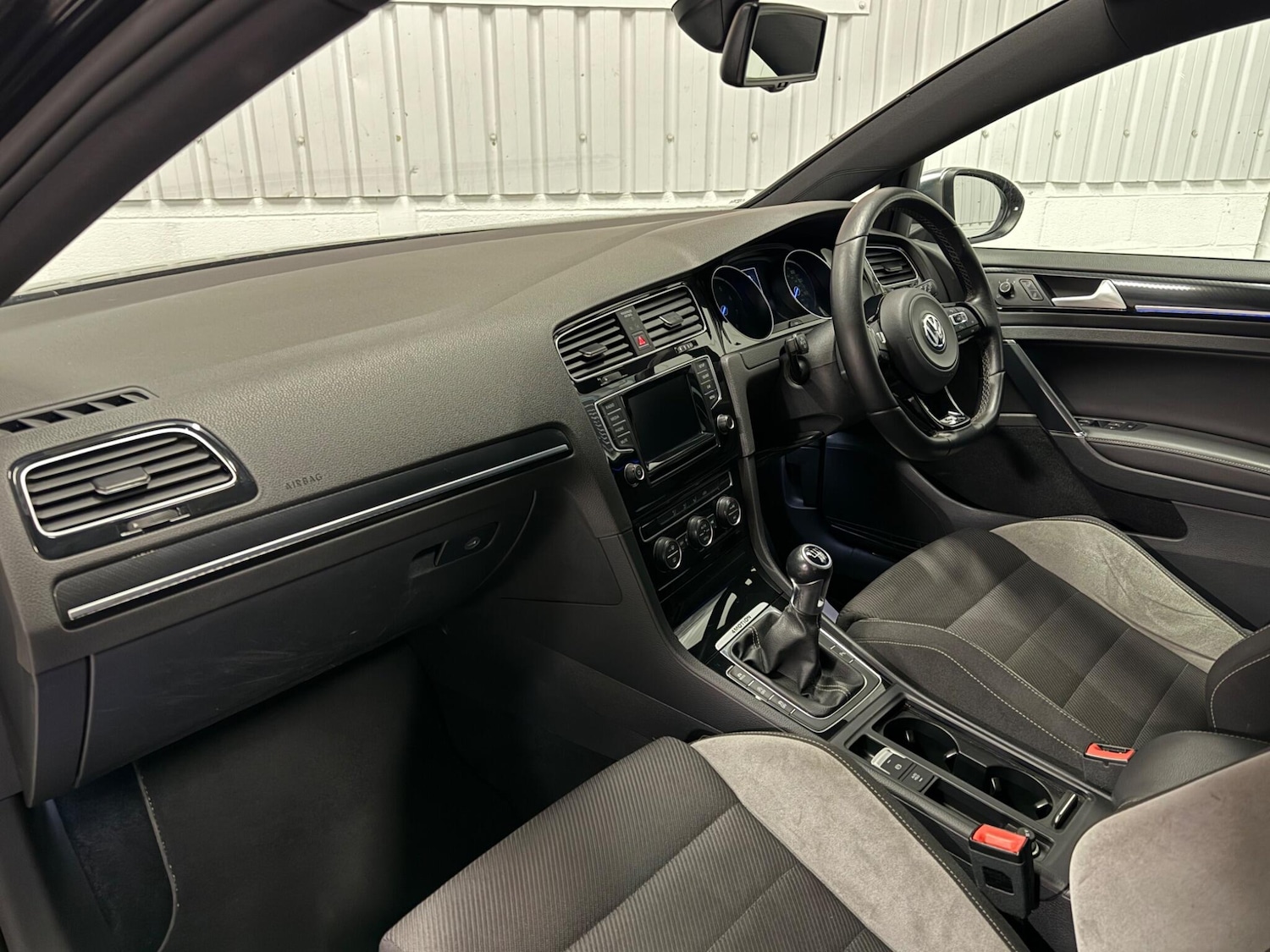 Used Volkswagen Golf 2015 for sale - 76424869: Photo 11