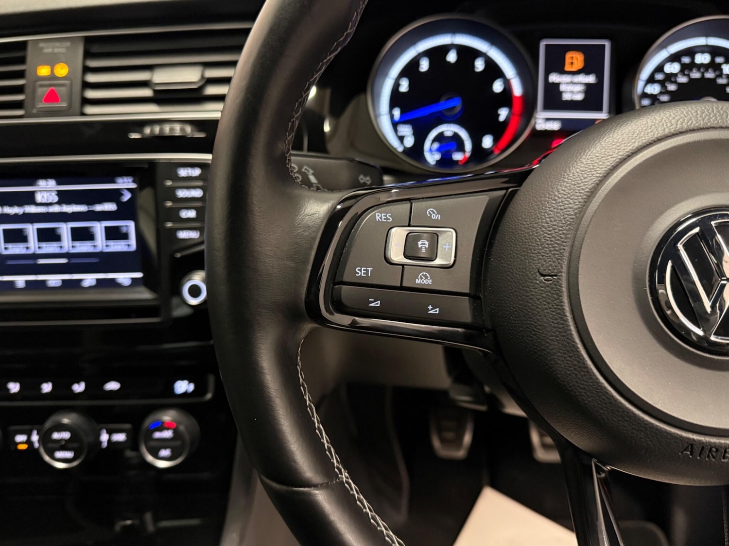 Used Volkswagen Golf 2015 for sale - 76424869: Photo 22