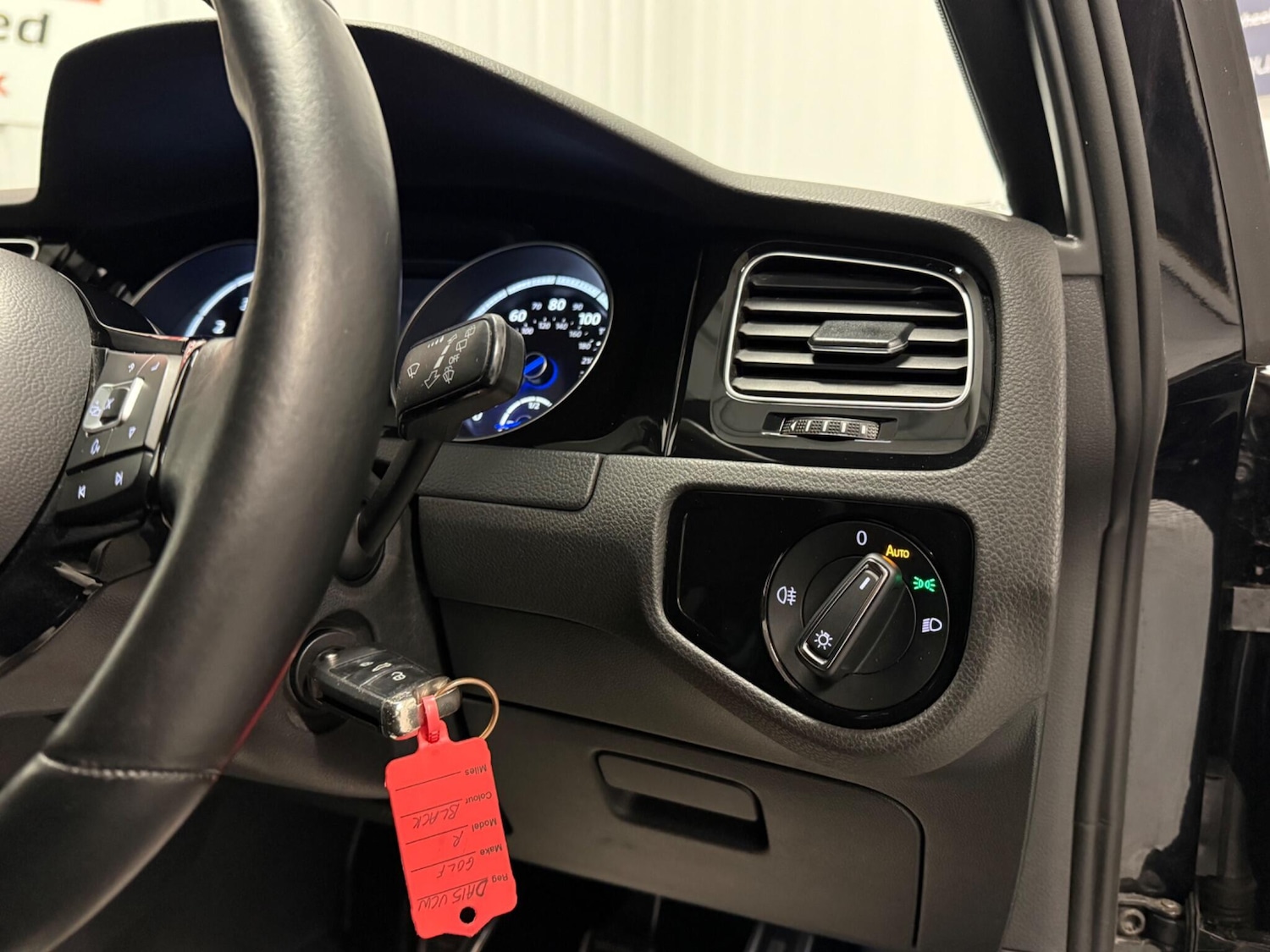 Used Volkswagen Golf 2015 for sale - 76424869: Photo 25