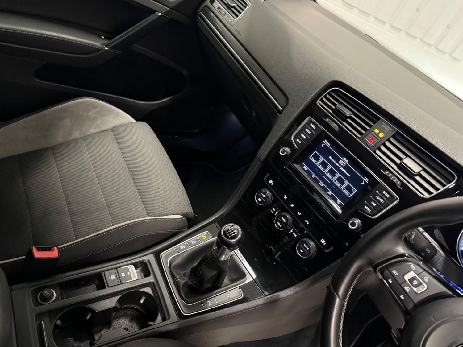 Used Volkswagen Golf 2015 for sale - 76424869: Photo 30