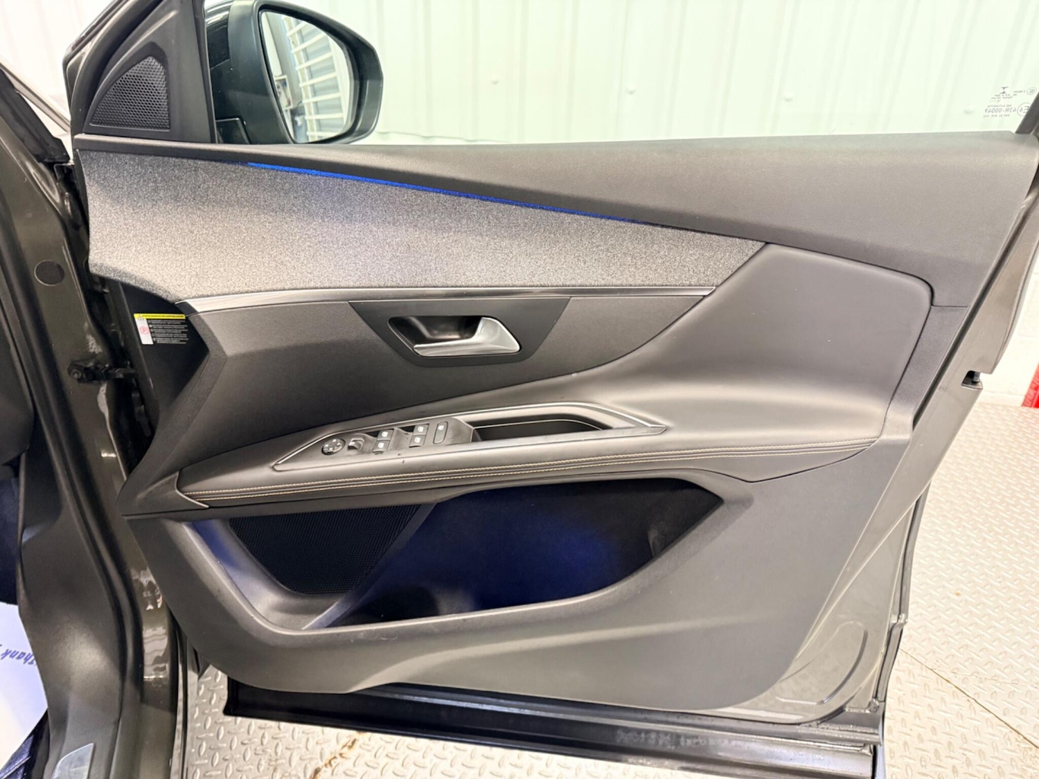 Used Peugeot 3008 2018 for sale - 77358704: Photo 16