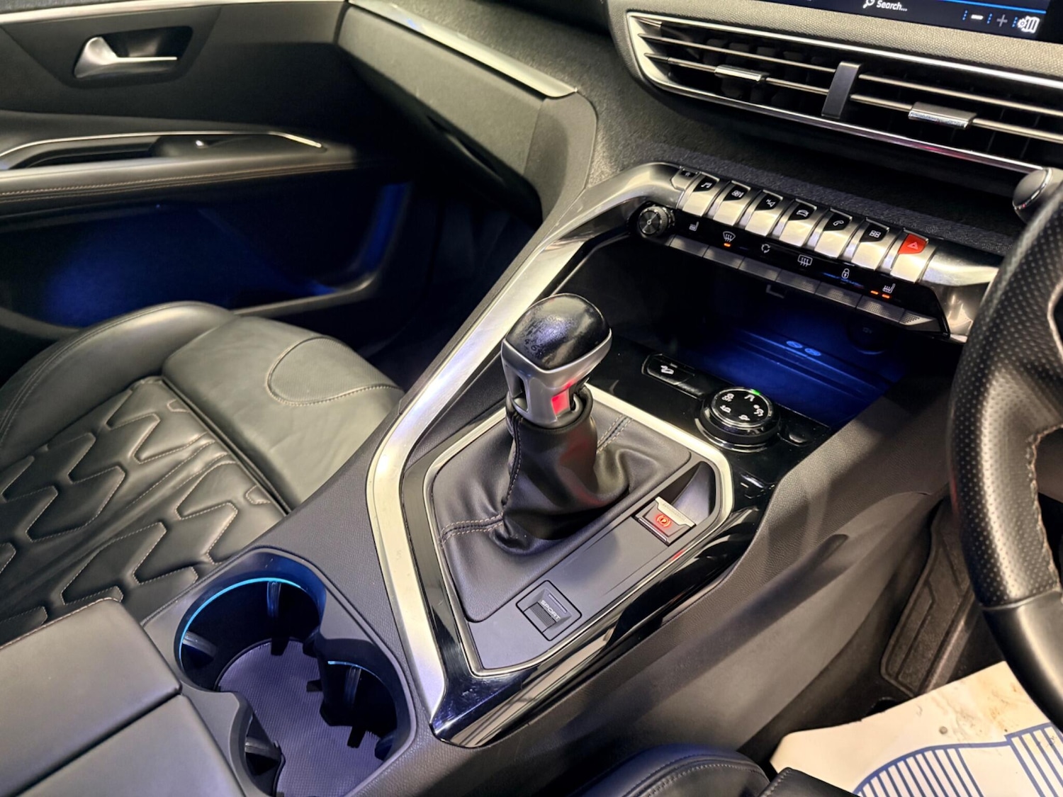 Used Peugeot 3008 2018 for sale - 77358704: Photo 29