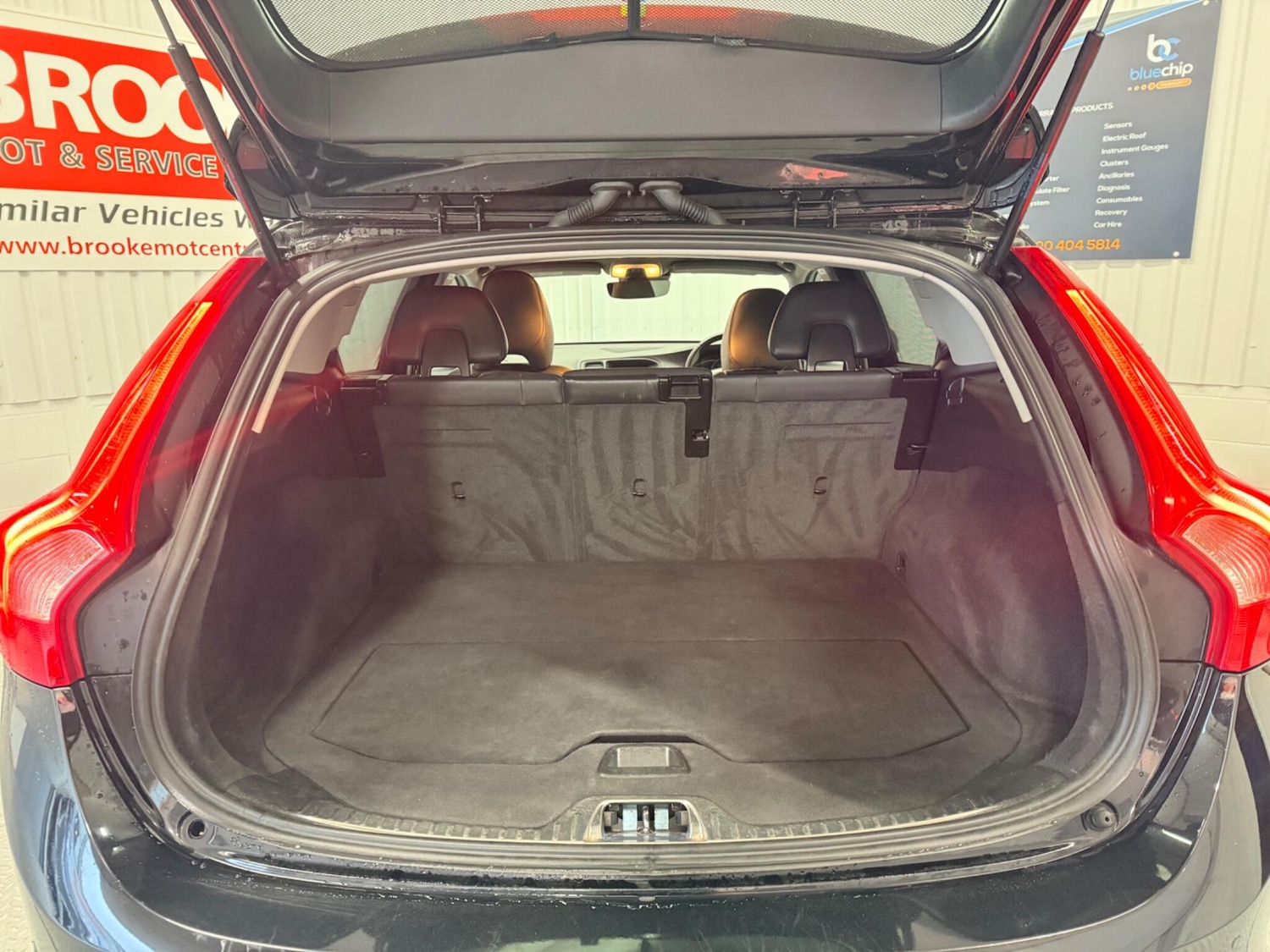 Used Volvo V60 2017 for sale - 77279292: Photo 17