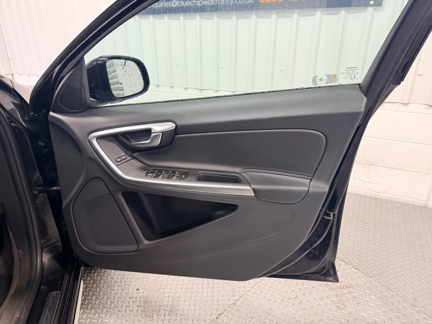 Used Volvo V60 2017 for sale - 77279292: Photo 20