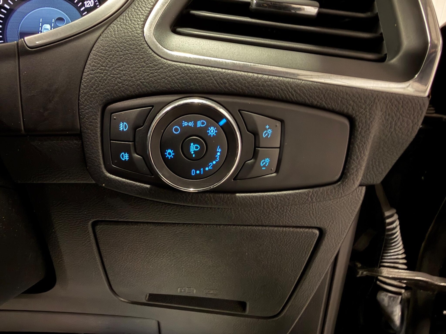 Used Ford S-Max 2018 for sale - 76456662: Photo 22